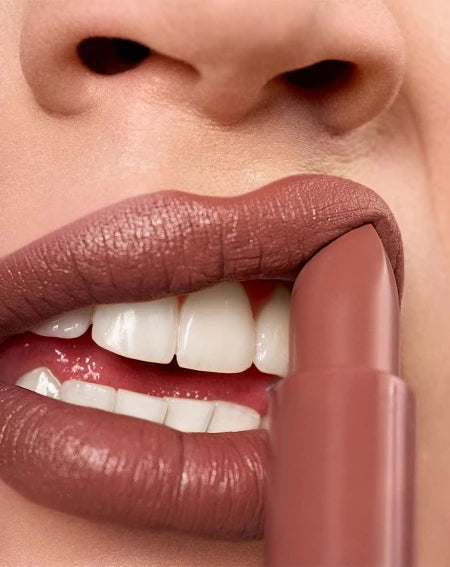 Rouge à lèvres crémeux - 06 CLARK